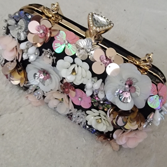 Purse - Picture 3 of 3